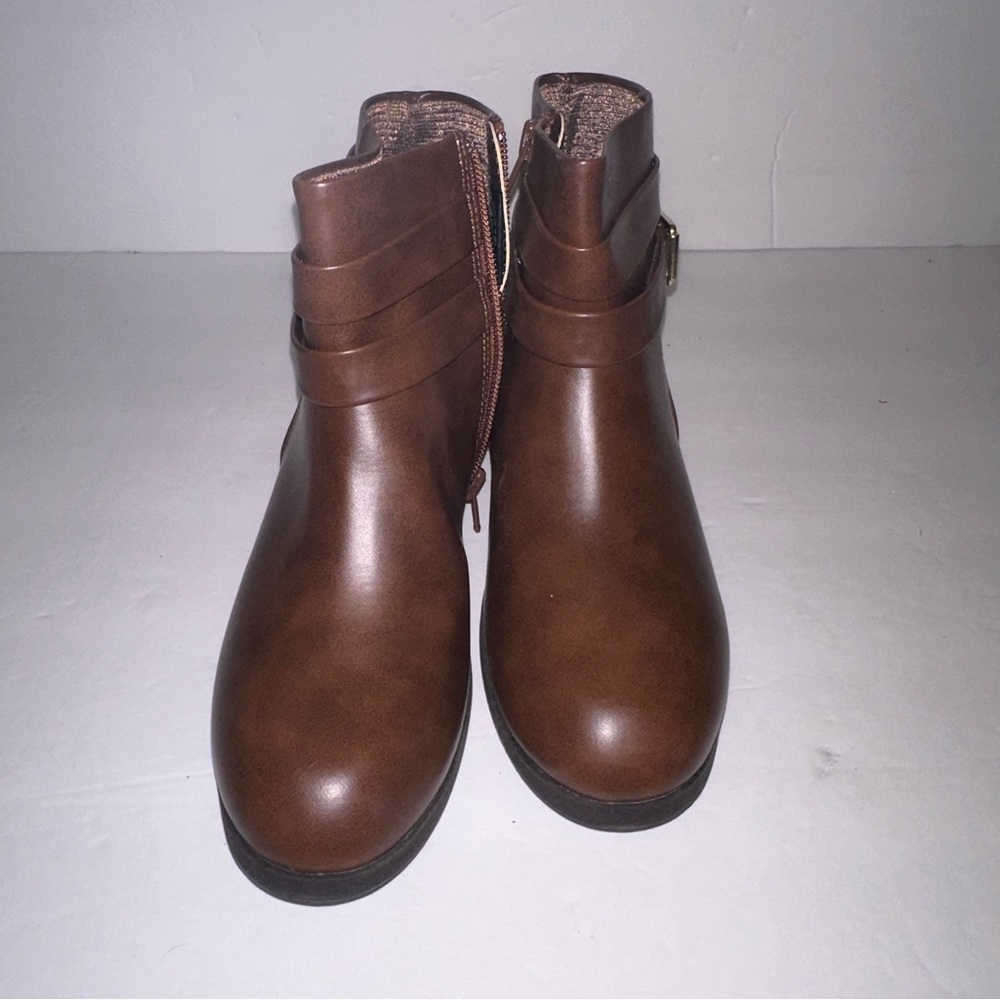 Zoe & Zac Cognac Brown Big Girls Booties Size 5 No box or Tags